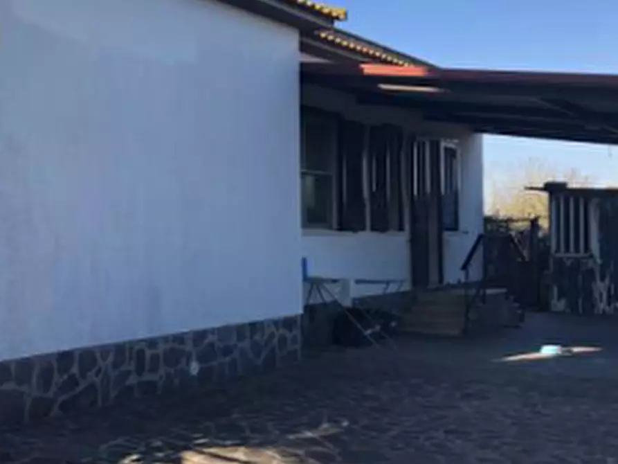 Immagine 11 di Villa in vendita  in Viale Maria  a Fiumicino
