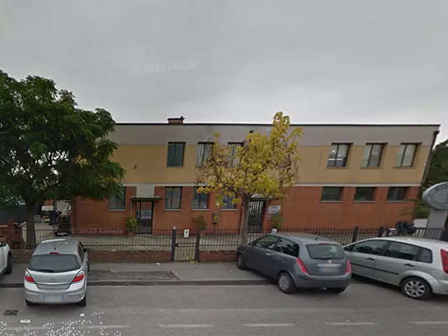 Immagine 2 di Laboratorio in vendita  in Via Catalani a Cerreto Guidi
