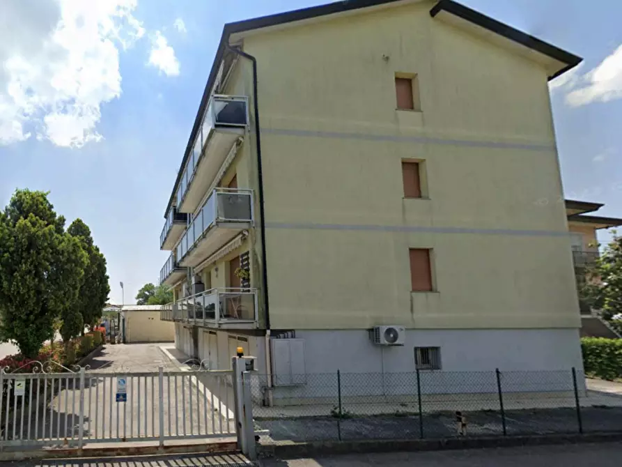 Immagine 5 di Garage in vendita  in Via Triestina a Venezia