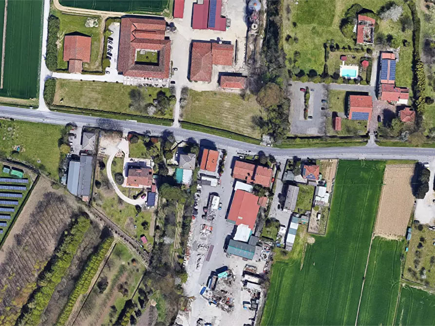 Immagine 11 di Garage in vendita  in Via Triestina a Venezia