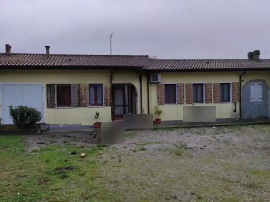 Immagine 1 di Villa in vendita  in Località Maresana a Cavarzere