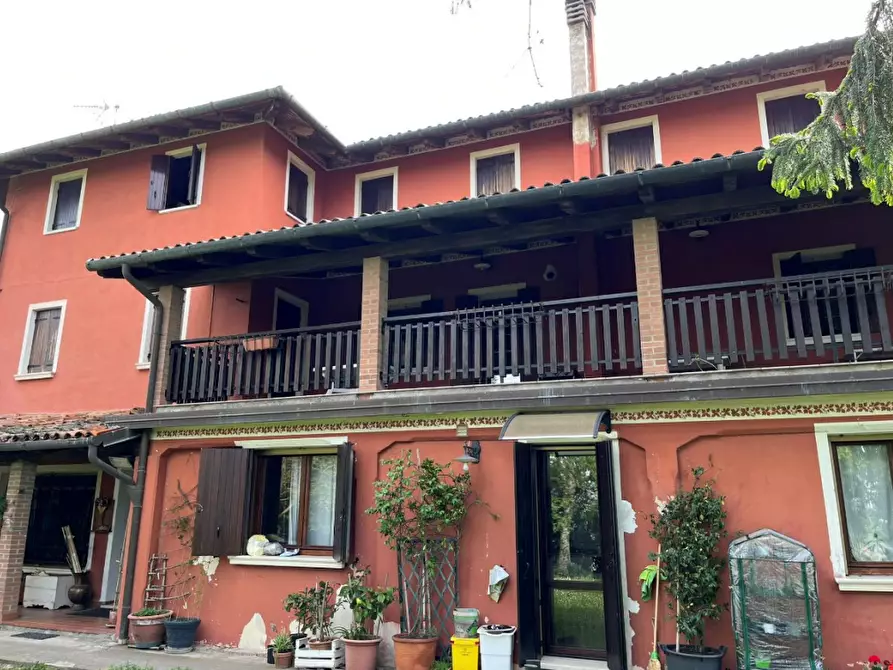 Immagine 8 di Appartamento in vendita  in Via Stradone Secondo a Eraclea