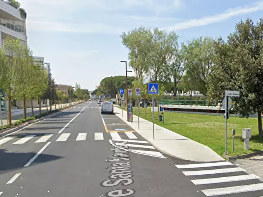 Immagine 8 di Magazzino in vendita  in Piazza Piave a Caorle