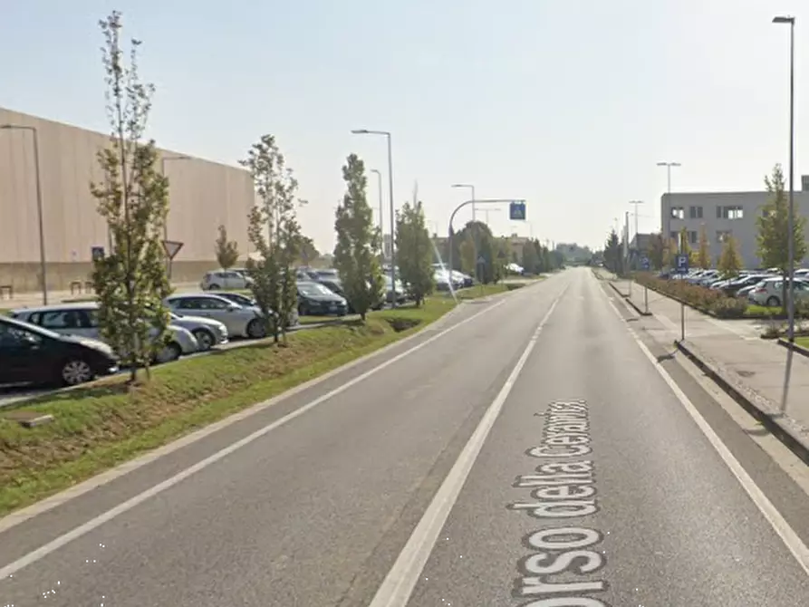 Immagine 13 di Magazzino in vendita  in Via Marsan a Marostica