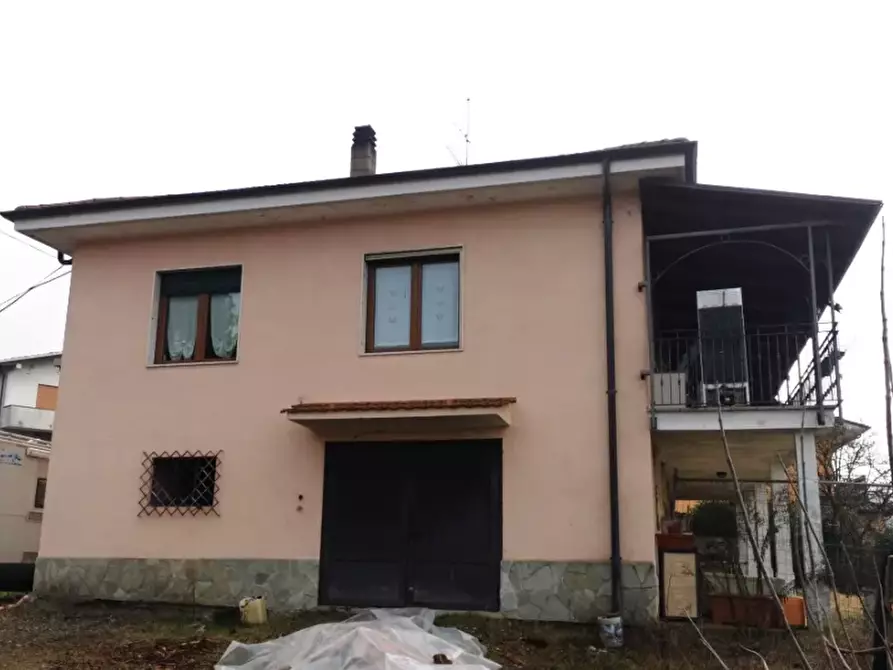 Immagine 1 di Villa in vendita  in Via San Rocco a Rivalba