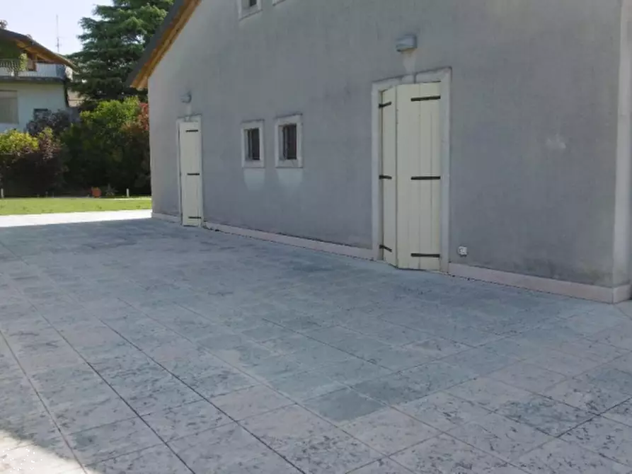 Immagine 6 di Azienda agricola in vendita  in Via Valle Molini a Sommacampagna