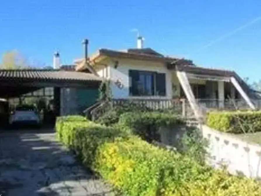 Immagine 1 di Villa in vendita  in Via Italia a Sassofeltrio