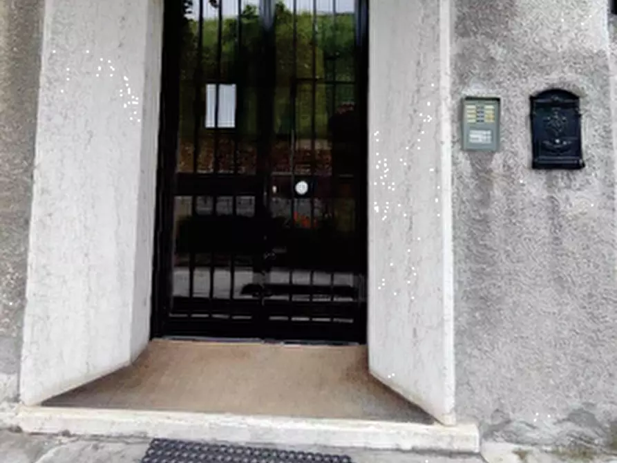 Immagine 3 di Appartamento in vendita  in Via George Orwell  a Milano