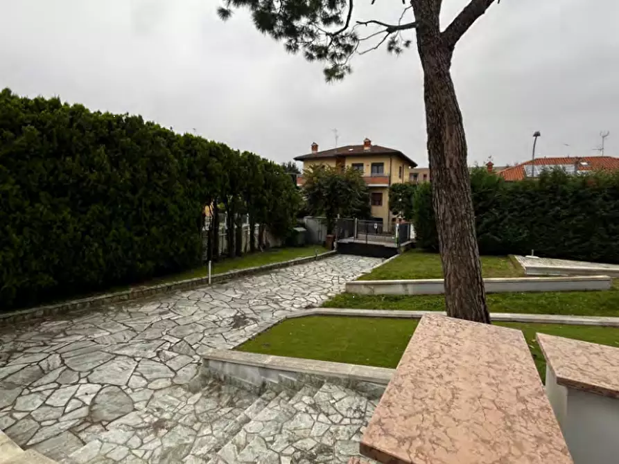 Immagine 3 di Villa in vendita  in Via N. Sauro  a Corbetta