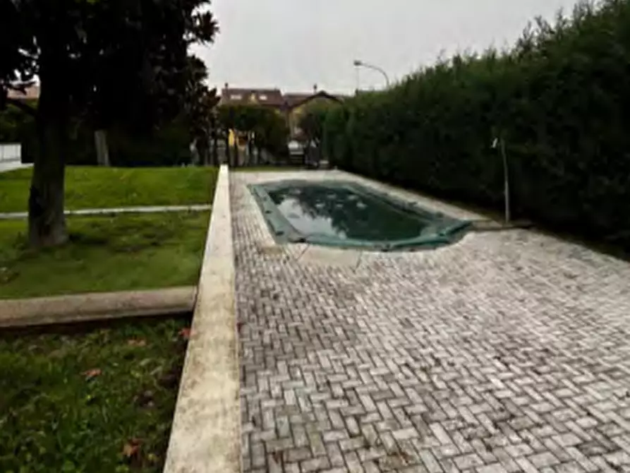 Immagine 4 di Villa in vendita  in Via N. Sauro  a Corbetta
