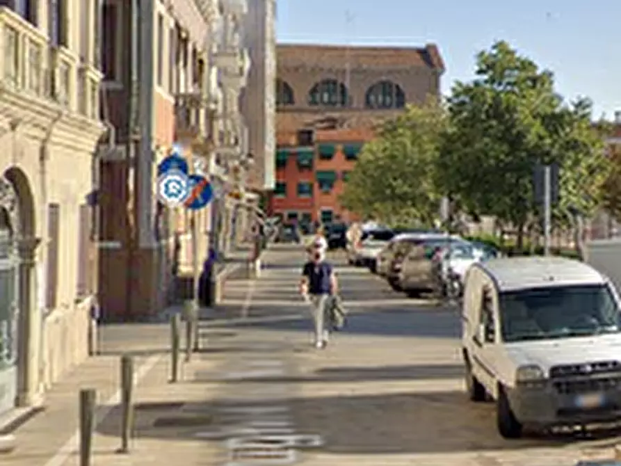 Immagine 4 di Posto auto in vendita  in Campo Marconi a Chioggia