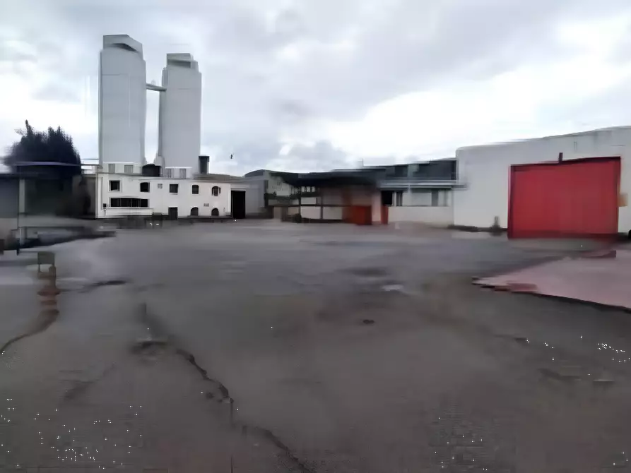 Immagine 2 di Capannone industriale in vendita  in Via Dell'Industria  a Giussano