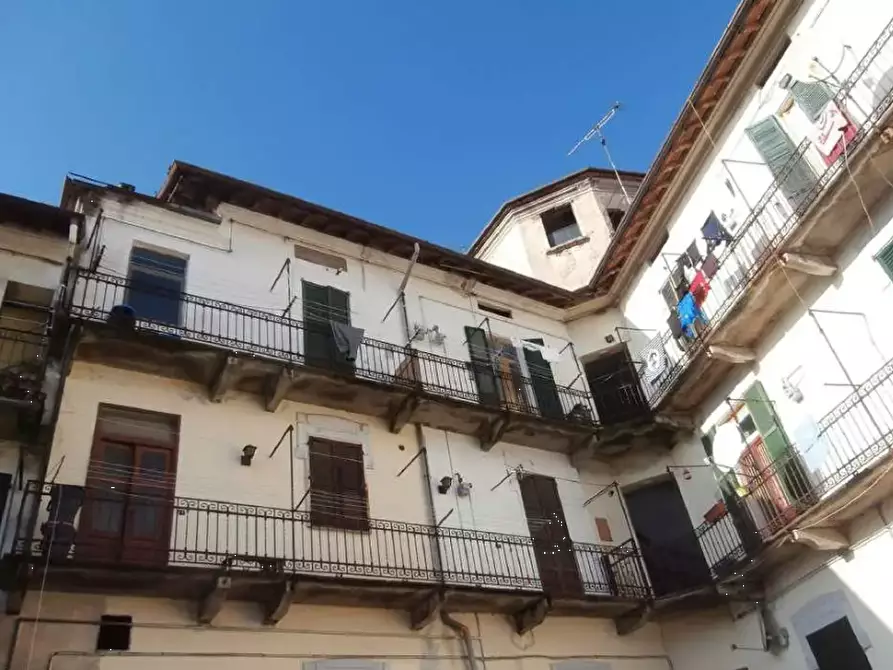 Immagine 1 di Appartamento in vendita  in Via Varese a Jerago Con Orago