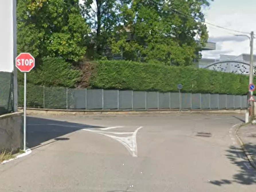 Immagine 14 di Appartamento in vendita  in Via Varese a Jerago Con Orago