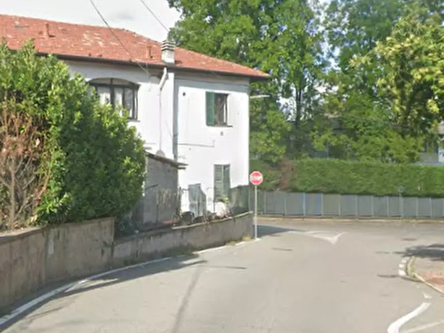 Immagine 15 di Appartamento in vendita  in Via Varese a Jerago Con Orago