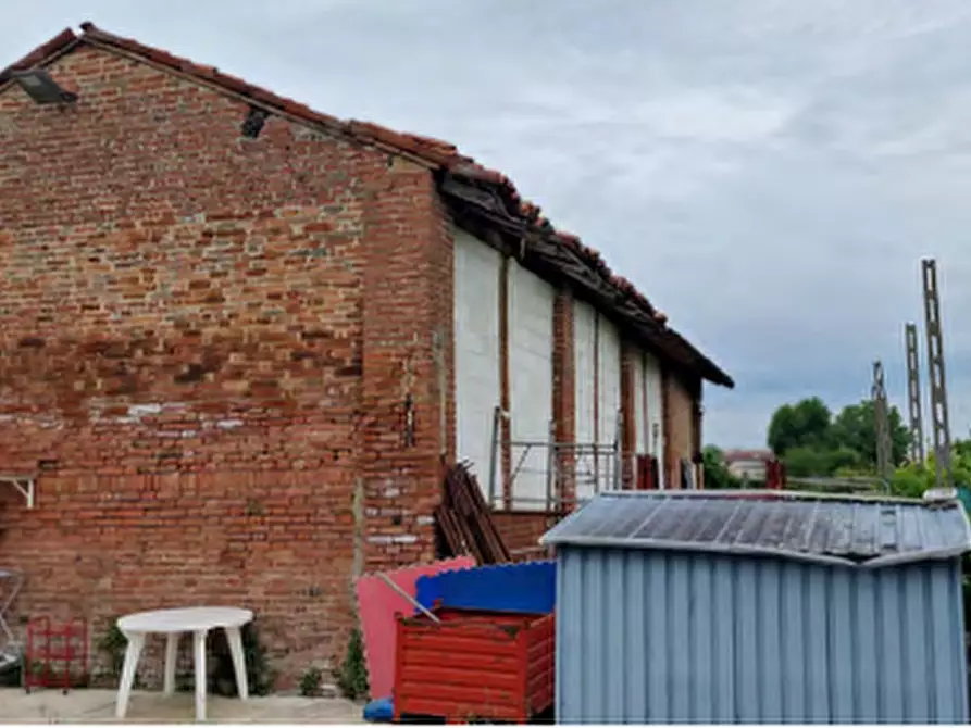 Immagine 3 di Magazzino in vendita  in Via Primo Maggio a Caorso