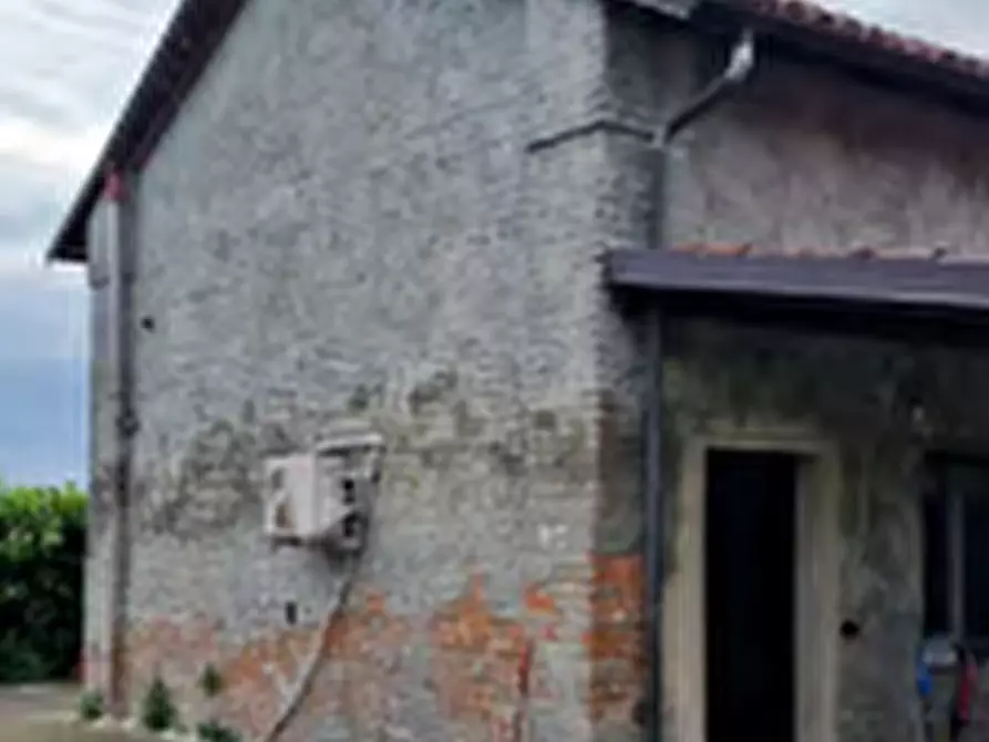 Immagine 5 di Magazzino in vendita  in Via Primo Maggio a Caorso