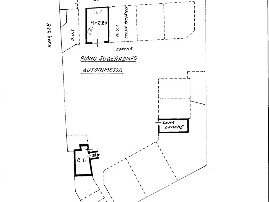 Immagine 12 di Garage in vendita  in Via Padova a Milano