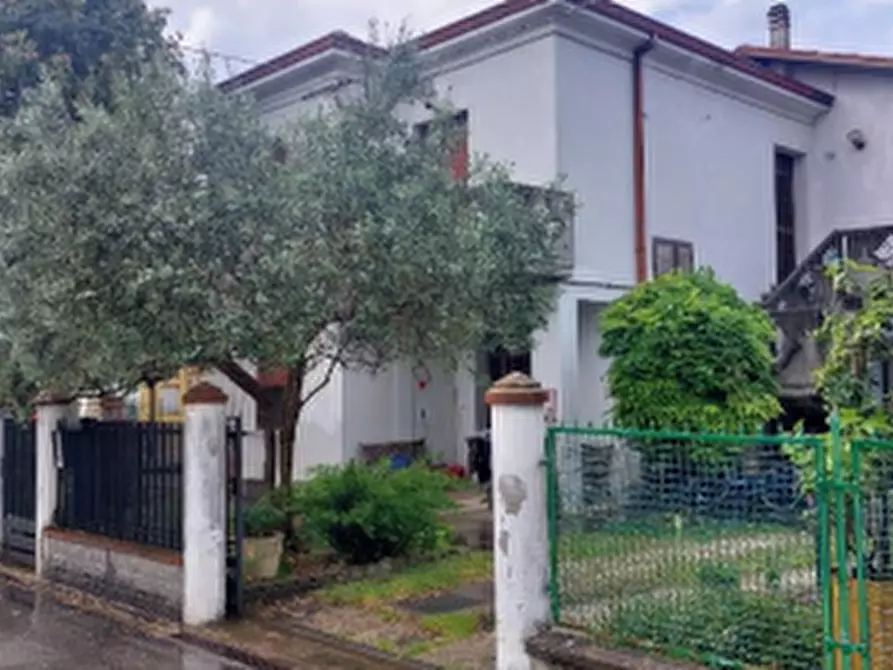 Immagine 2 di Appartamento in vendita  in Via Bendandi a Forlimpopoli