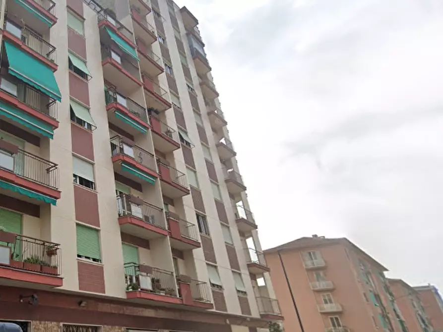 Immagine 10 di Negozio in vendita  in Via Isonzo a Torino