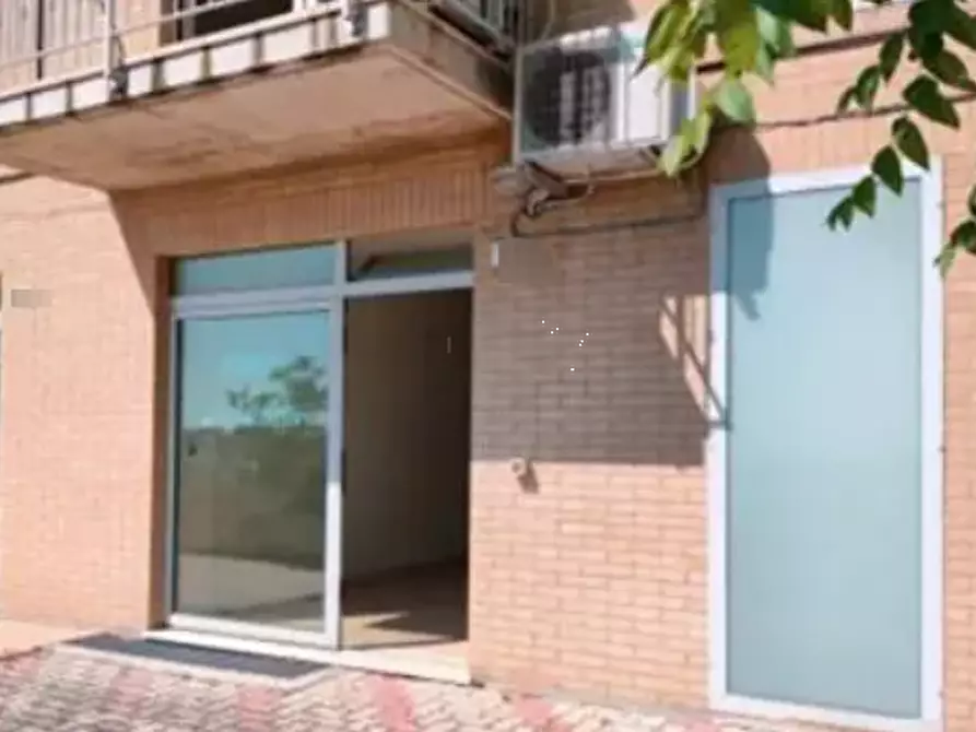 Immagine 2 di Ufficio in vendita  in Via Giovanni Battista di Crollalanza  a Fermo