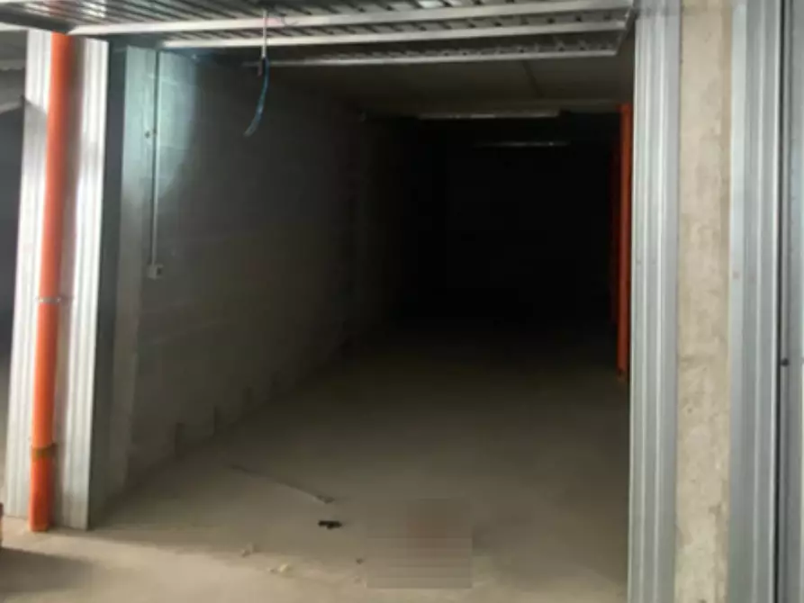 Immagine 2 di Garage in vendita  in Strada Comunale di Mirafiori a Torino
