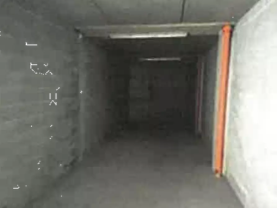 Immagine 1 di Garage in vendita  in Strada Comunale di Mirafiori a Torino