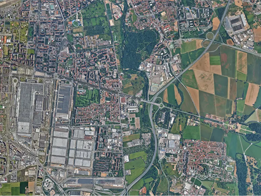 Immagine 10 di Garage in vendita  in Strada Comunale di Mirafiori a Torino