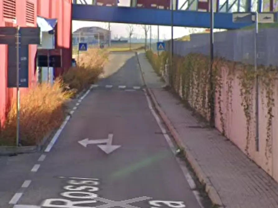 Immagine 9 di Negozio in vendita  in Via Conte Rossi di Montelera a Chieri