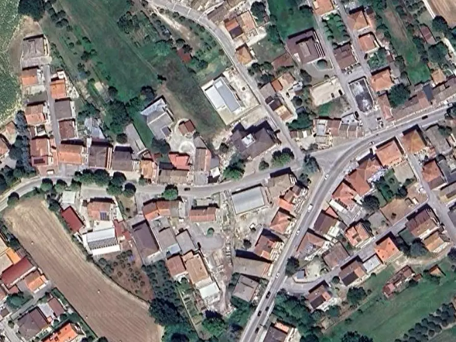 Immagine 2 di Negozio in vendita  in Largo Faleria a Falerone