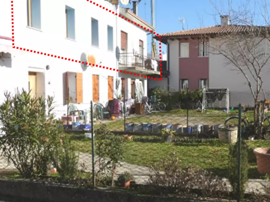 Immagine 15 di Appartamento in vendita  in via Capovilla  a Pieve Di Soligo