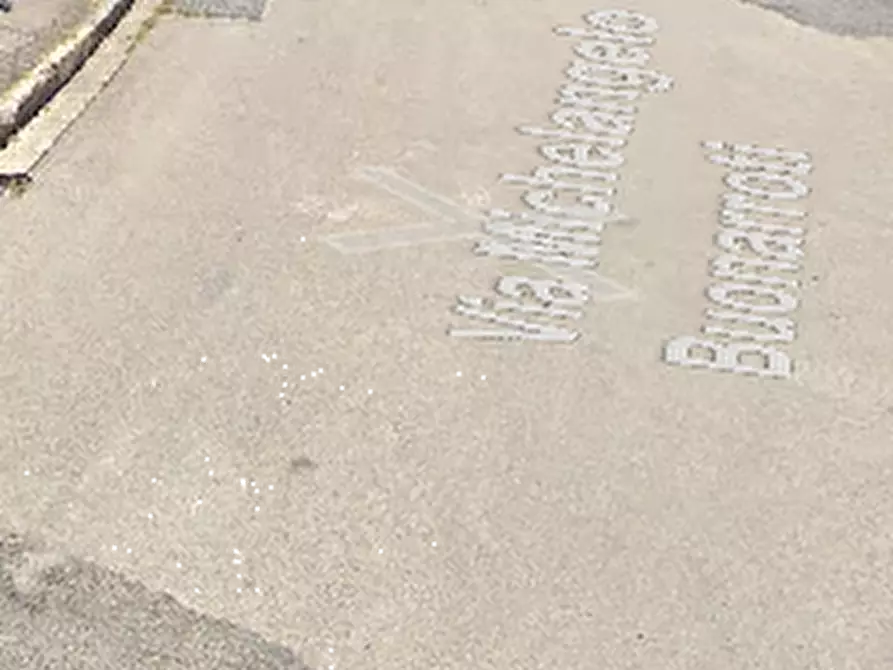 Immagine 10 di Casa indipendente in vendita  in Via Michelangelo Buonarotti a Vaiano