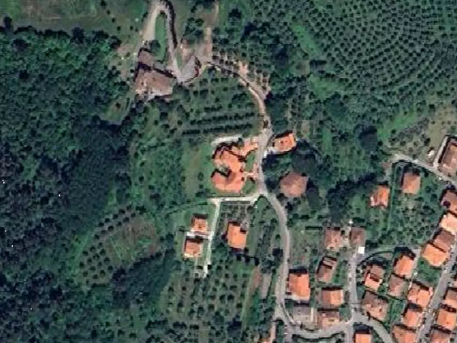 Immagine 13 di Casa indipendente in vendita  in Via Michelangelo Buonarotti a Vaiano