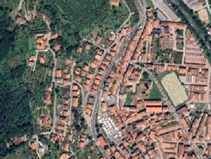 Immagine 15 di Casa indipendente in vendita  in Via Michelangelo Buonarotti a Vaiano