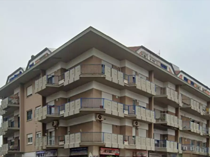 Immagine 2 di Appartamento in vendita  in Viale Nuova California  a Ardea