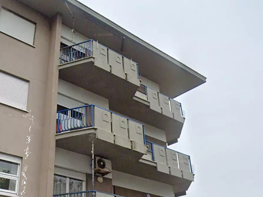 Immagine 8 di Appartamento in vendita  in Viale Nuova California  a Ardea