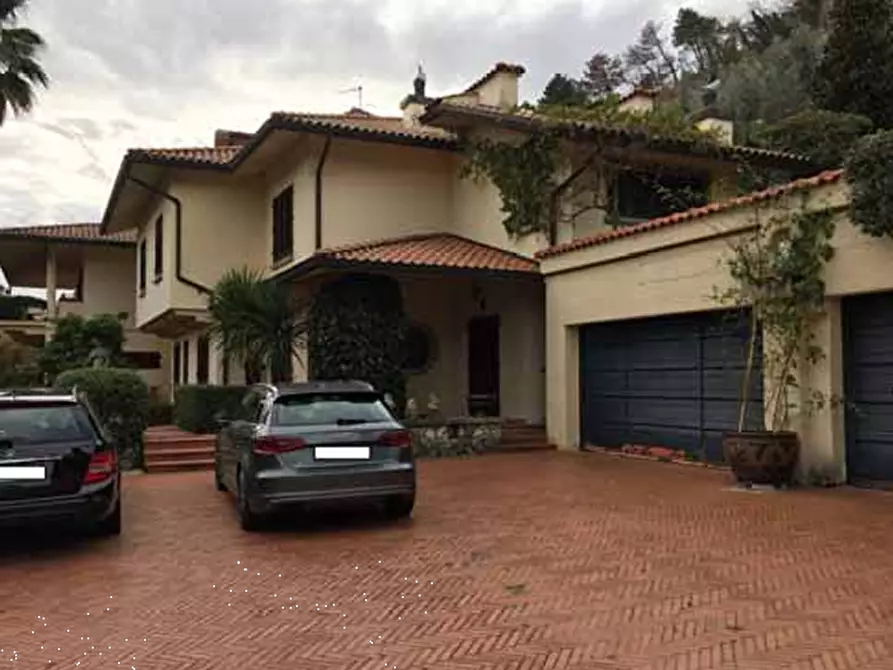 Immagine 2 di Casa indipendente in vendita  in Via Michelangelo Buonarotti a Vaiano