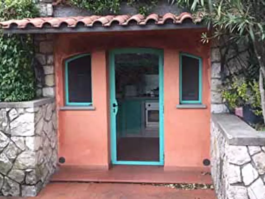 Immagine 4 di Casa indipendente in vendita  in Via Michelangelo Buonarotti a Vaiano