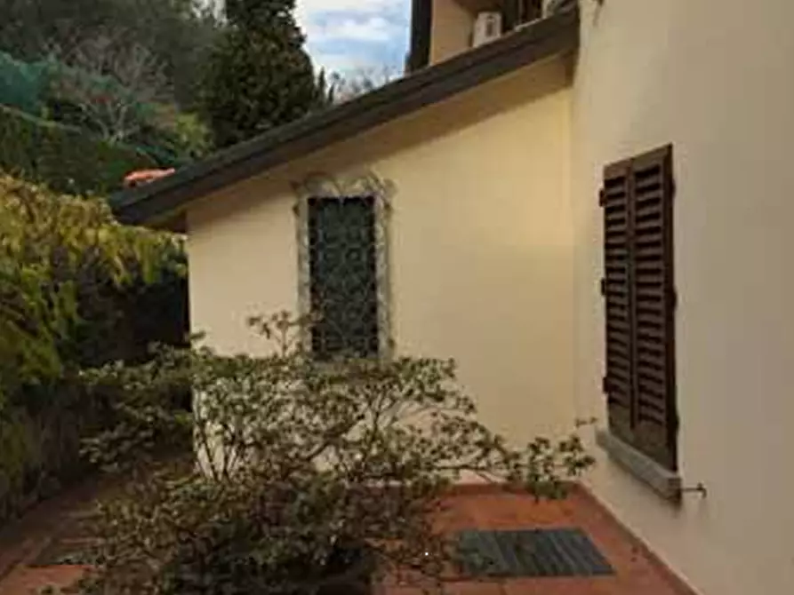 Immagine 9 di Casa indipendente in vendita  in Via Michelangelo Buonarotti a Vaiano