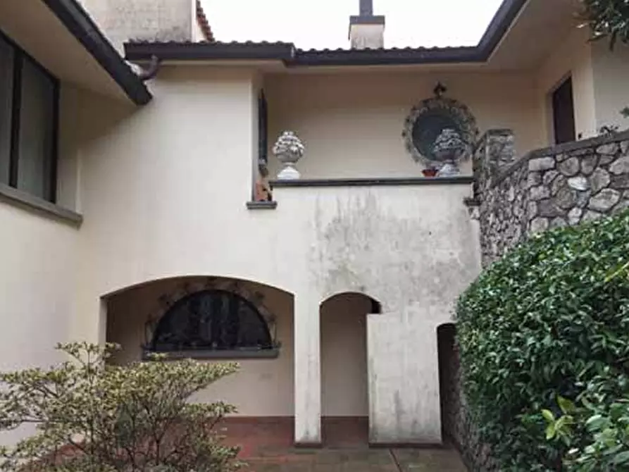 Immagine 10 di Casa indipendente in vendita  in Via Michelangelo Buonarotti a Vaiano