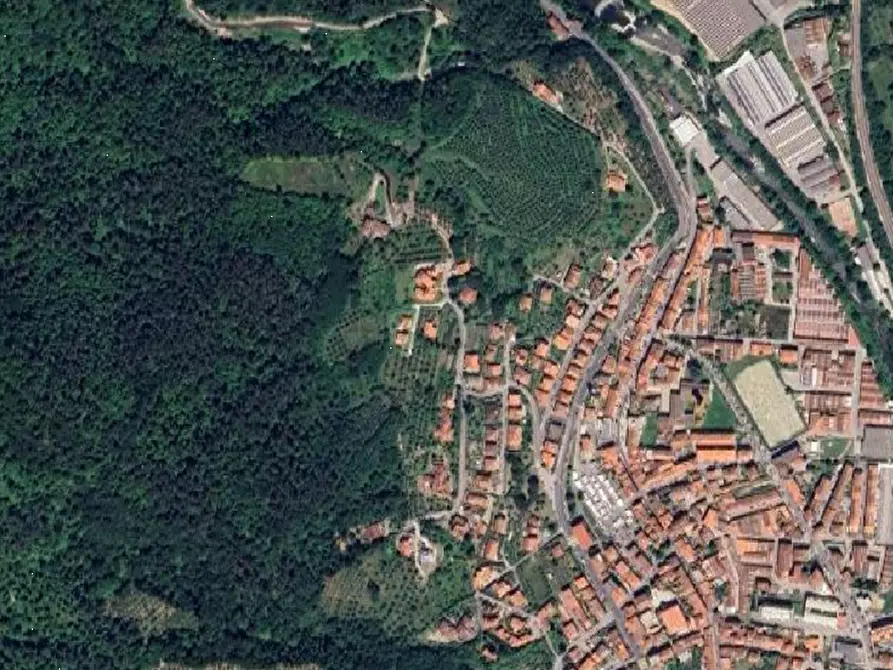 Immagine 19 di Casa indipendente in vendita  in Via Michelangelo Buonarotti a Vaiano