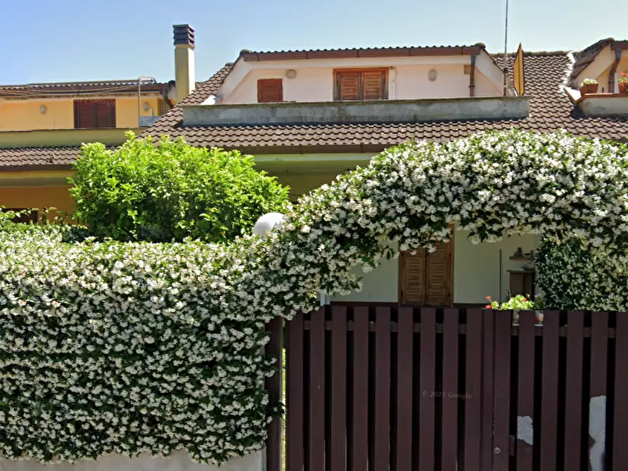 Immagine 5 di Appartamento in vendita  in Viale Corona Australe a Ardea