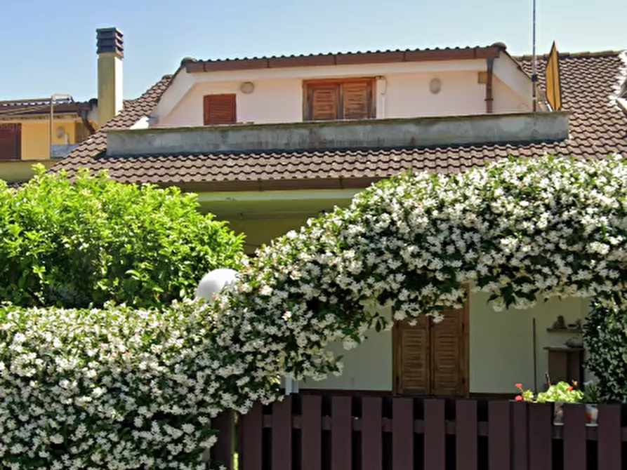 Immagine 8 di Appartamento in vendita  in Viale Corona Australe a Ardea