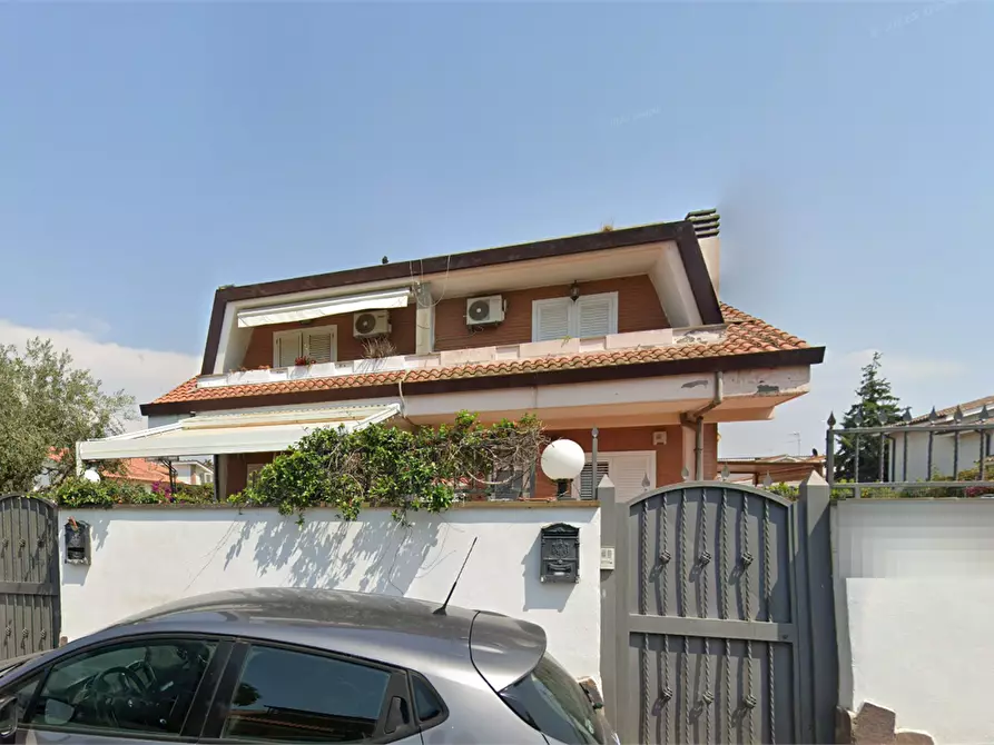 Immagine 5 di Villa in vendita  in Via Teramo a Ardea