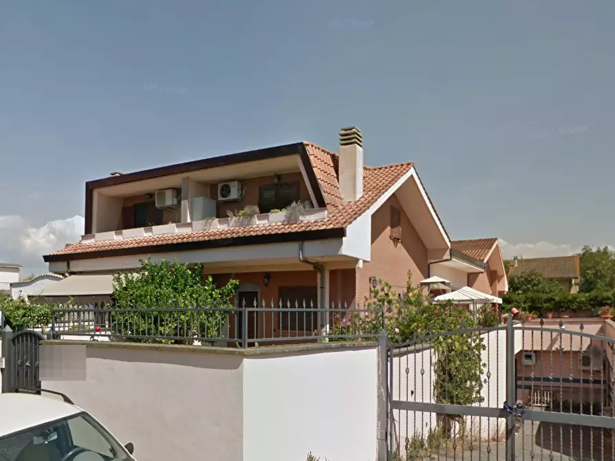 Immagine 10 di Villa in vendita  in Via Teramo a Ardea