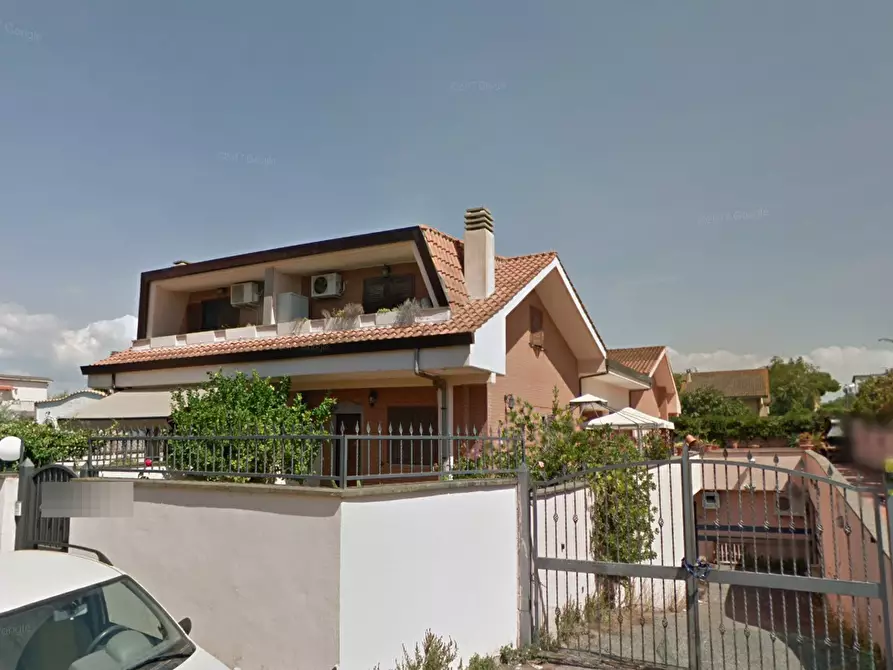 Immagine 15 di Villa in vendita  in Via Teramo a Ardea