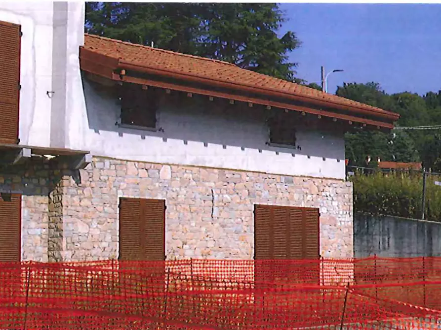 Immagine 2 di Appartamento in vendita  in Via Papa Giovanni XXIII a Caprino Bergamasco