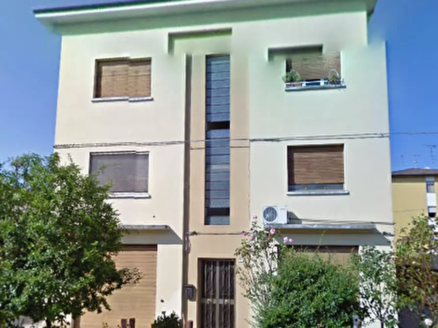 Immagine 3 di Appartamento in vendita  in Viale della Resistenza a Finale Emilia