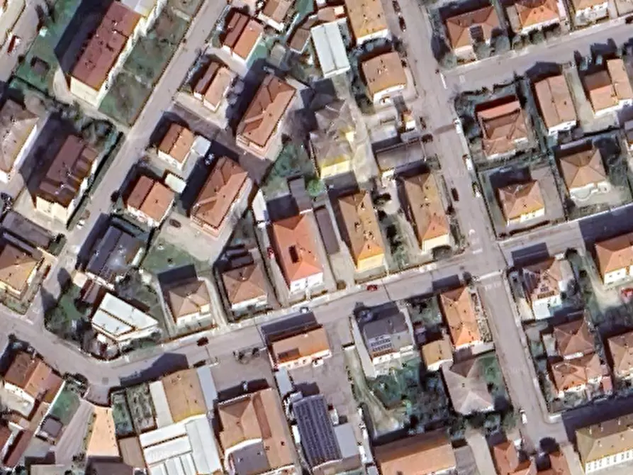 Immagine 13 di Appartamento in vendita  in Viale della Resistenza a Finale Emilia