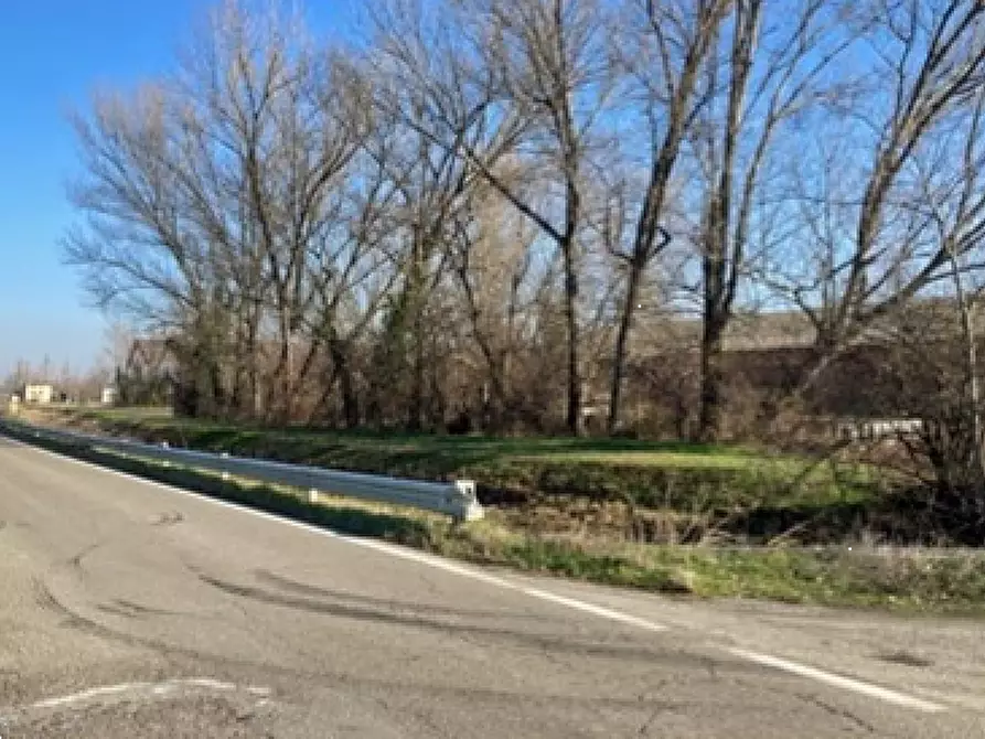 Immagine 11 di Stabile in vendita  in Via Canale Carpi a Campogalliano